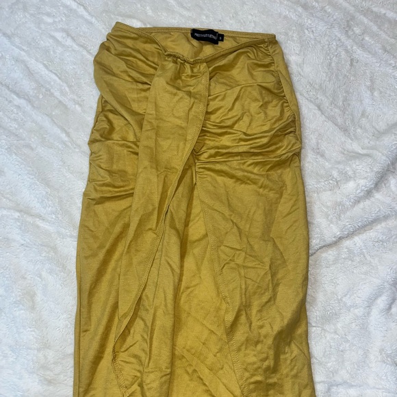 Yellow Knot Front Wrapped Sarong - Picture 2 of 4